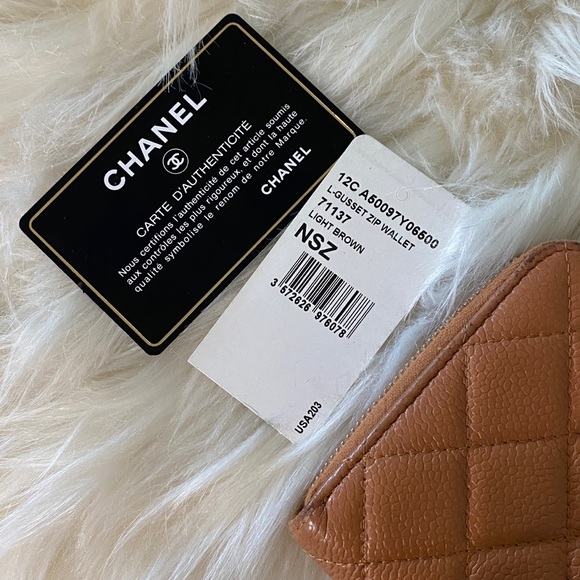 Peach Chanel Zipped Checkbook Wallet - Picture 2 of 4